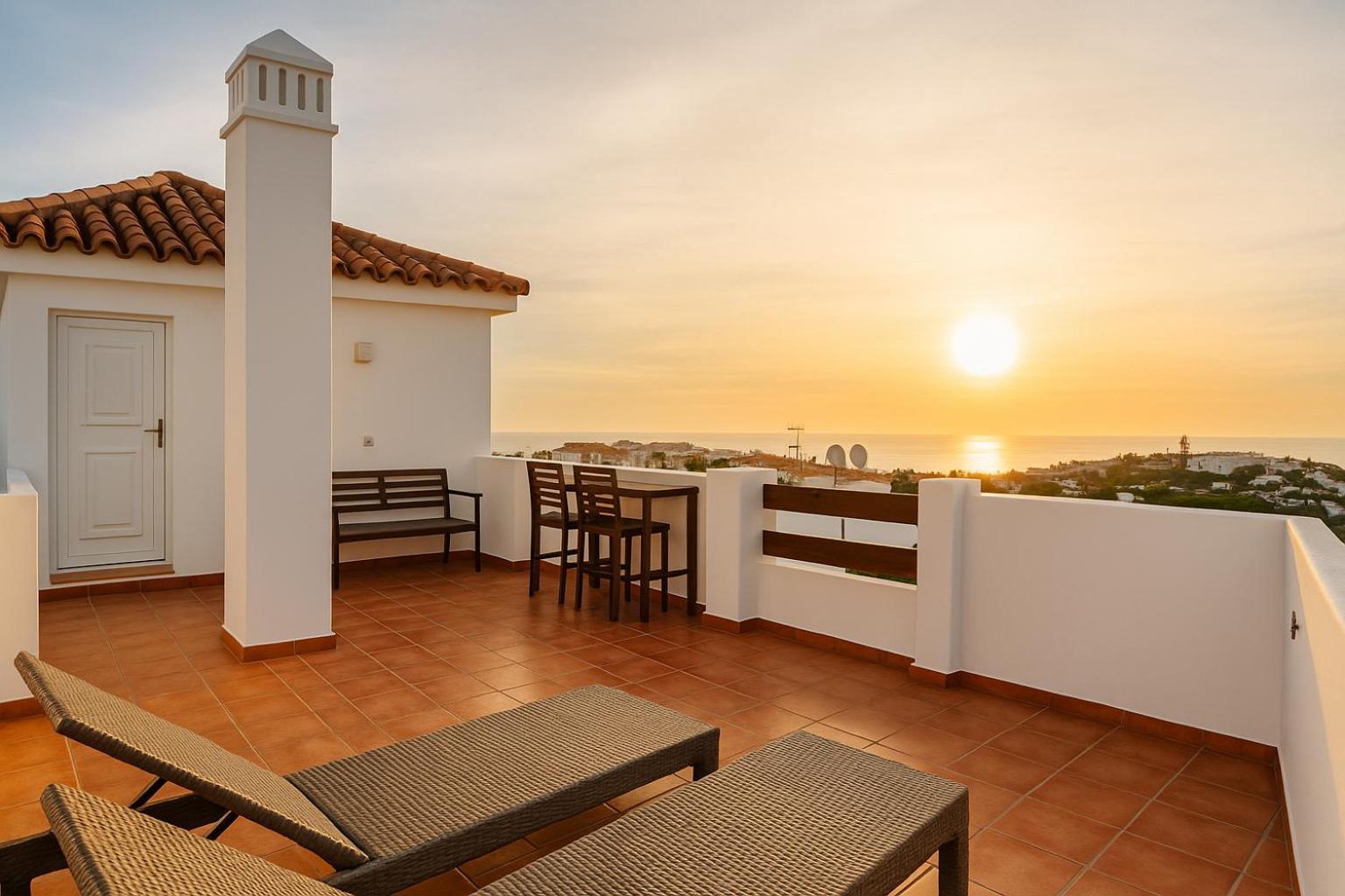 Penthouse Sea View - Valle Romano Golf Estepona Exterior photo